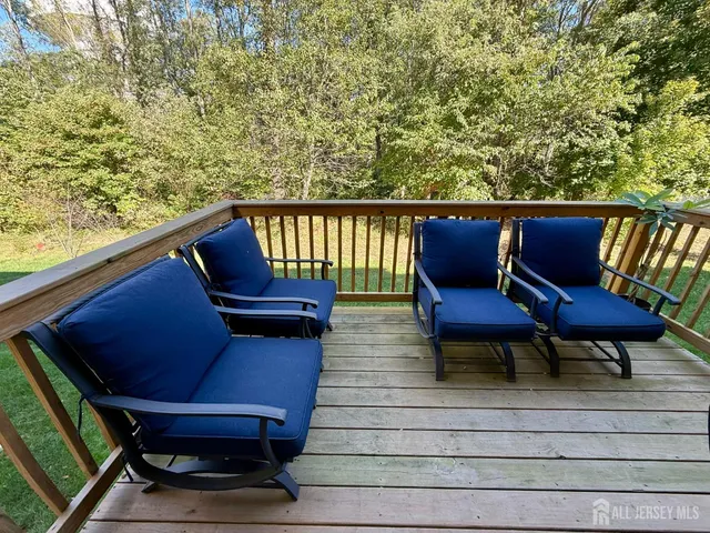 a view of entryway and hall