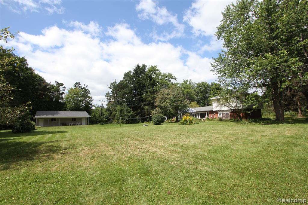 350 East Buell Road Rochester, MI 48306 - Photo 8 of 41
