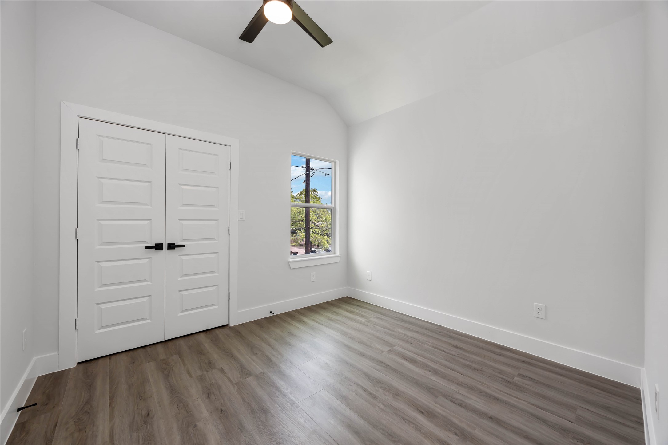 2301 Staples Street Houston, TX 77026 - Photo 17 of 31