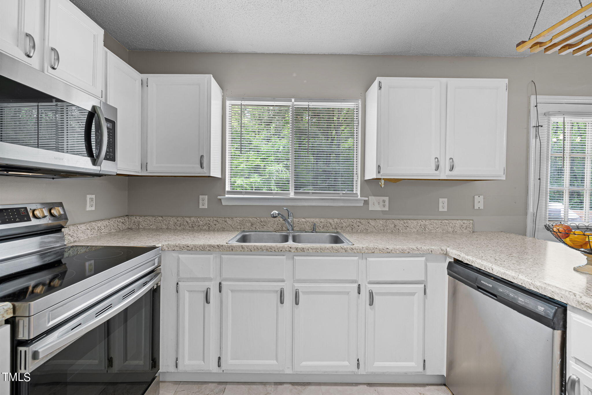 2100 Collier Road Durham, NC 27707 - Photo 7 of 39 28-web-or-mls-5Z8A5065