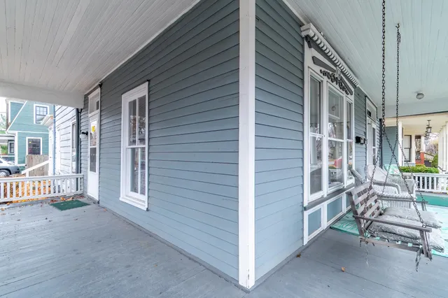 $1,700 | 901 West Wayne Street, Unit 3, Fort Wayne, IN 46802