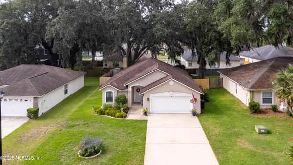$2,000 | 2957 Golden Pond Boulevard, Orange Park, FL 32073