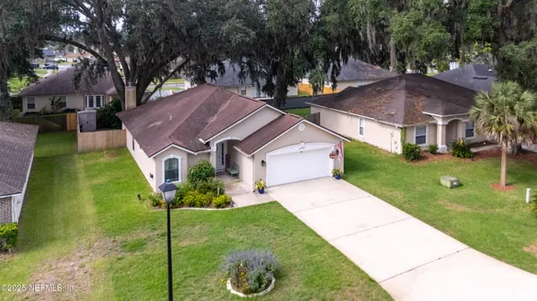 $2,000 | 2957 Golden Pond Boulevard, Orange Park, FL 32073