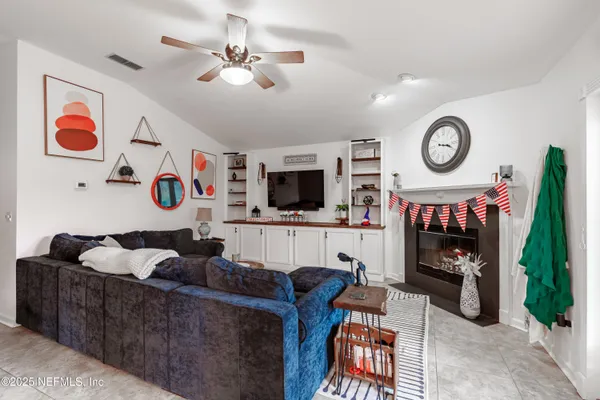 $2,000 | 2957 Golden Pond Boulevard, Orange Park, FL 32073