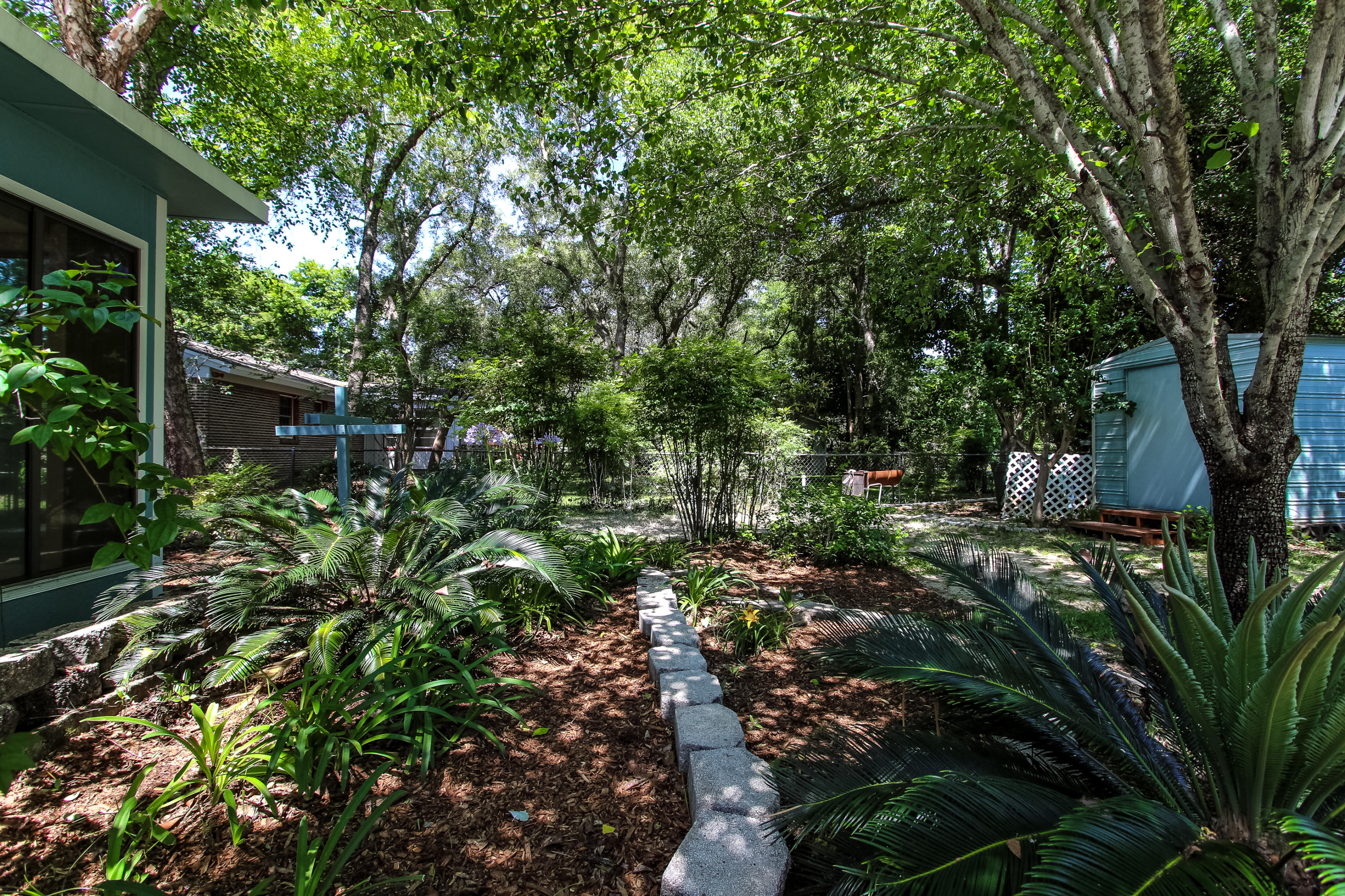 111 Boyce Road Shalimar, FL 32579 - Photo 35 of 41 Backyard oasis