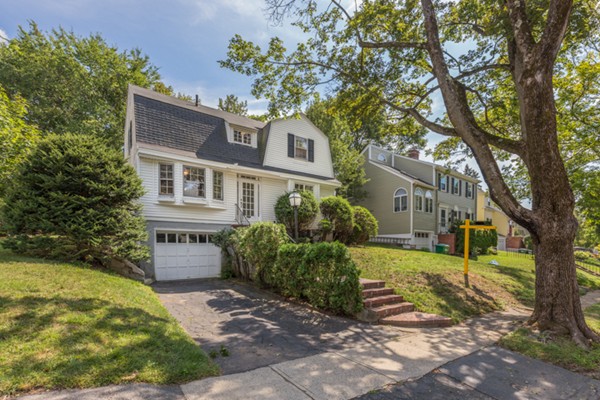 13 Ronaele Road Medford, MA 02155 - Photo 3 of 30 Gallery Image 3
