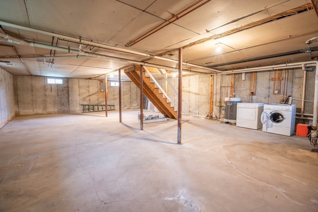 6 Meadowbrook Lane Spencer, MA 01562 - Photo 25 of 39 a view of a storage & utility room