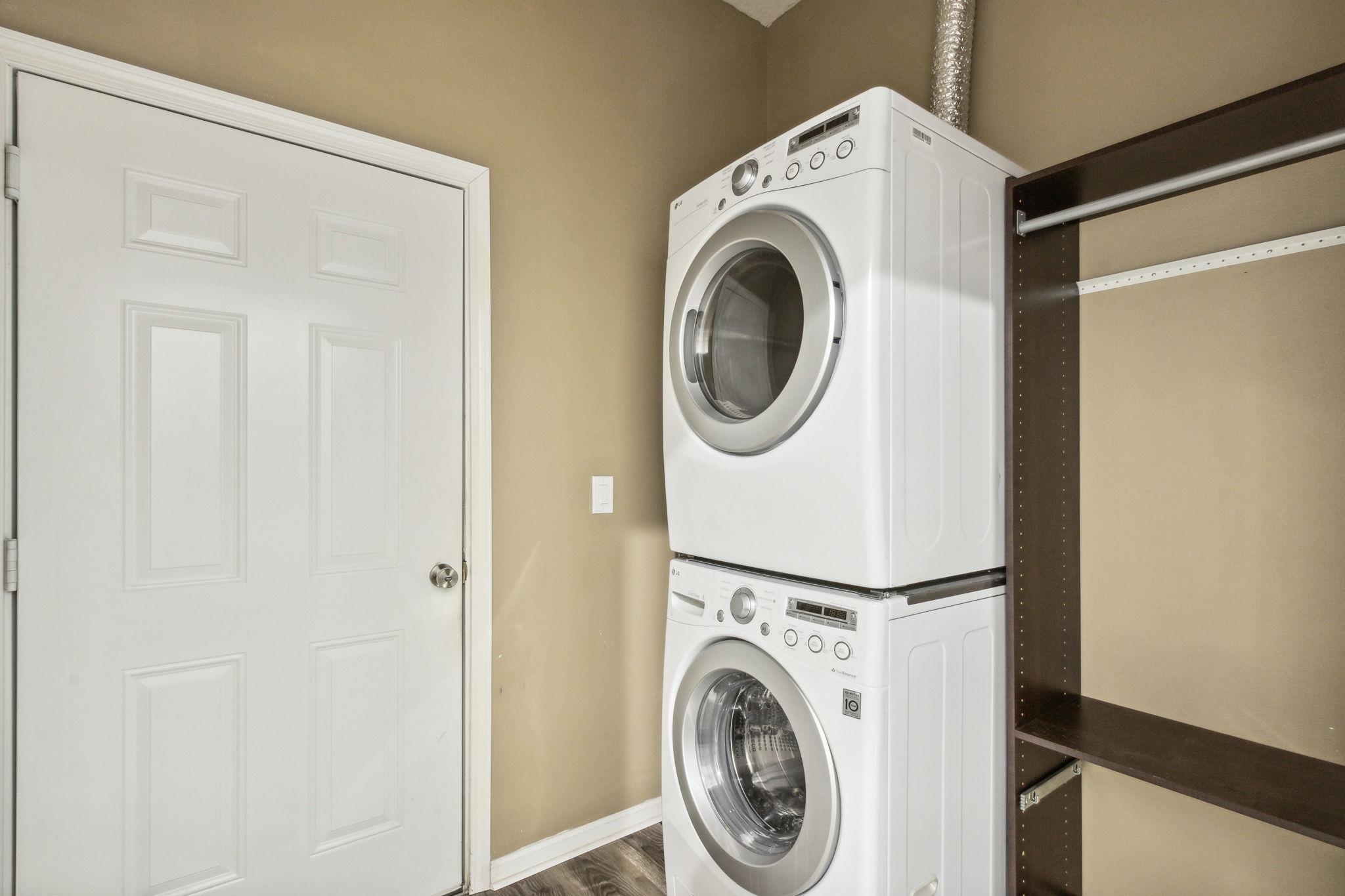 404 Golden Lake Loop St. Augustine, FL 32084 - Photo 25 of 38 a utility room with dryer and washer