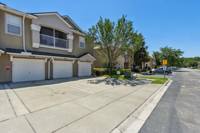 a view of a house with entertaining space