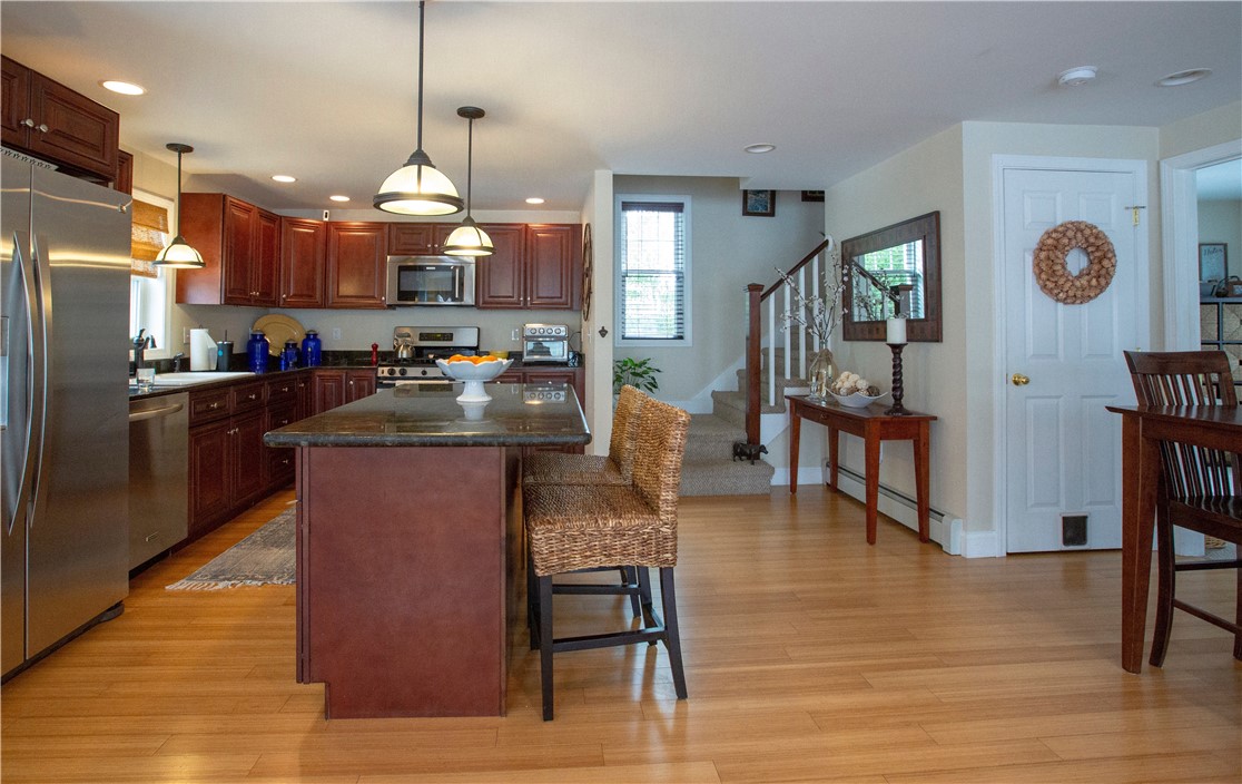 35 Hope Street Warren, RI 02885 - Photo 13 of 25 Gallery Image 13