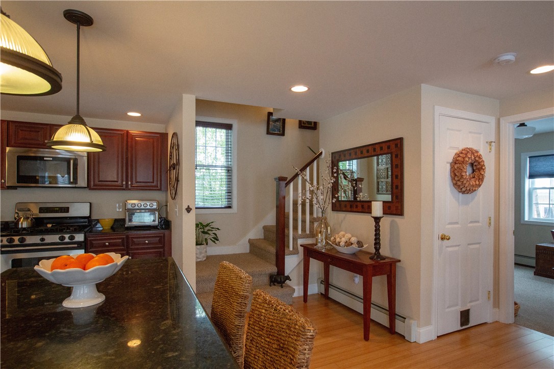 35 Hope Street Warren, RI 02885 - Photo 14 of 25 Gallery Image 14