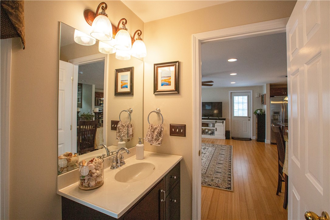 35 Hope Street Warren, RI 02885 - Photo 10 of 25 Gallery Image 10