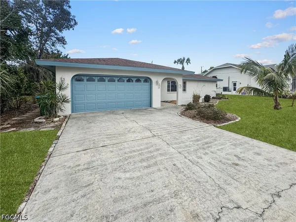 $1,949 | 206 Southeast 46th Terrace, Cape Coral, FL 33904