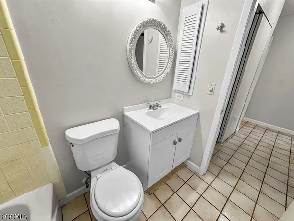 $1,949 | 206 Southeast 46th Terrace, Cape Coral, FL 33904