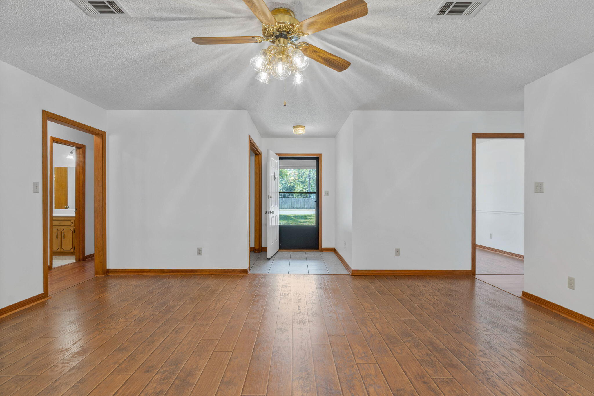 4800 Young Road Crestview, FL 32539 - Photo 4 of 54 Gallery Image 4