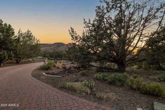 $2,298,000 | 30 Navajo Trail, Sedona, AZ 86351