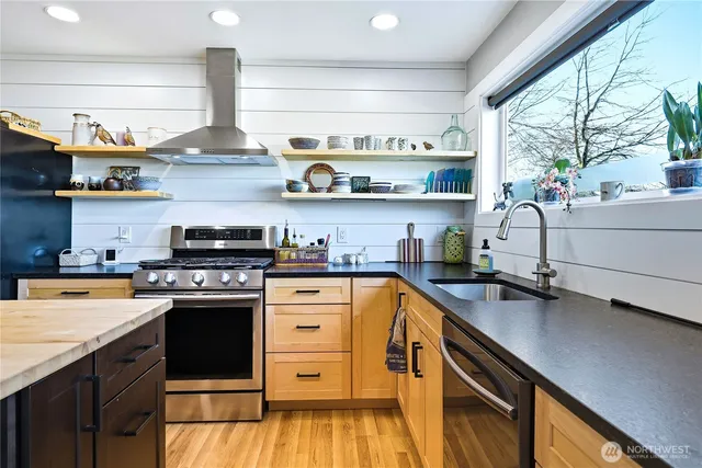 $660,000 | 113 Marine View Place, Port Townsend, WA 98368