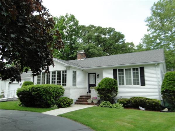 348 Lynn Fells Parkway Saugus, MA 01906 - Photo 1 of 21
