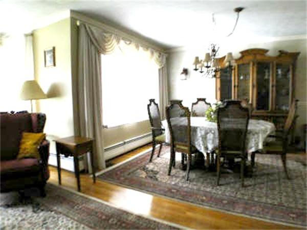 348 Lynn Fells Parkway Saugus, MA 01906 - Photo 13 of 21