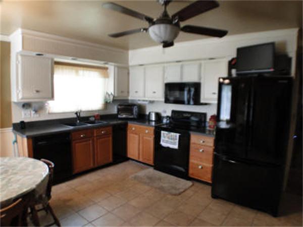 348 Lynn Fells Parkway Saugus, MA 01906 - Photo 6 of 21