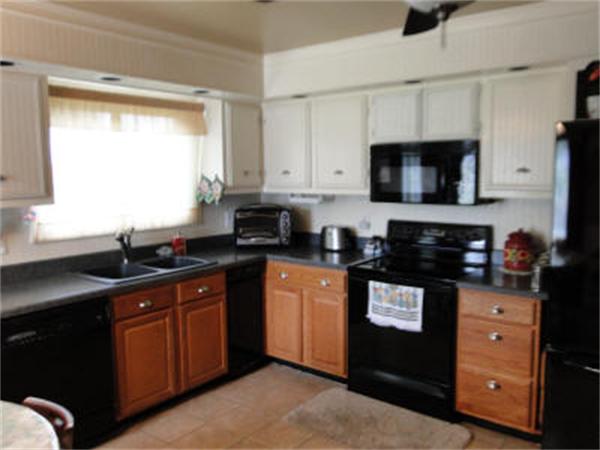 348 Lynn Fells Parkway Saugus, MA 01906 - Photo 7 of 21