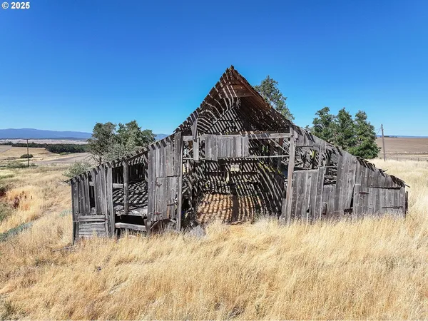 $360,000 | 950 Hoctor Road, Goldendale, WA 98620