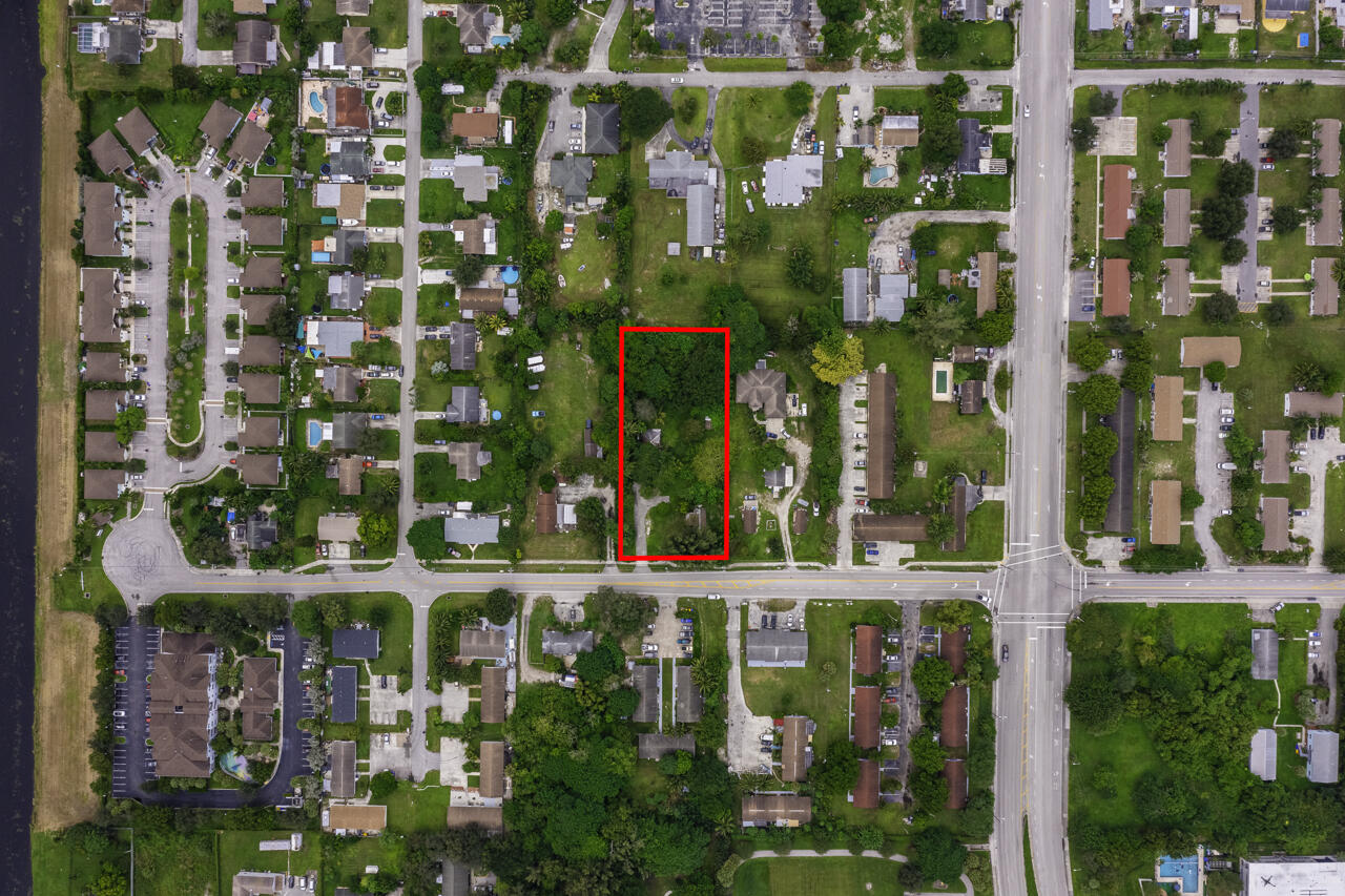 4843 Davis Road Lake Worth, FL 33461 - Photo 15 of 18 4843 Davis Rd MLS-013 (1) - Copy