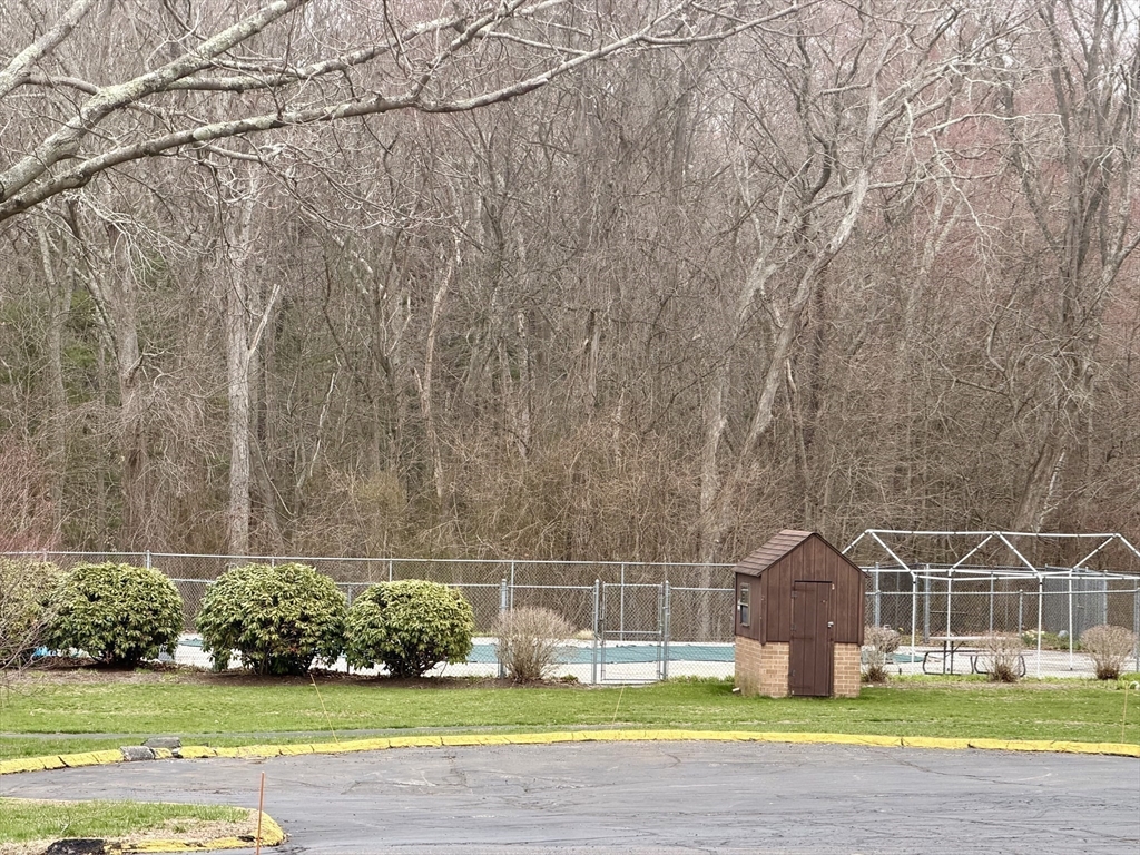 800 County Street, Unit 23 Taunton, MA 02780 - Photo 19 of 20 a view of a volley ball court