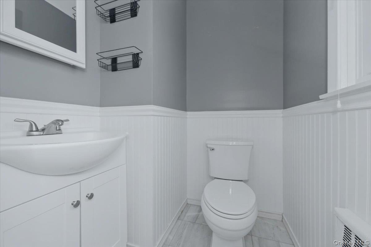 98 Nassau Road, Unit 2 Huntington, NY 11743 - Photo 14 of 23