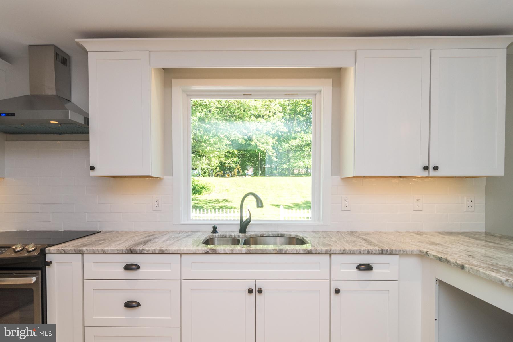3697 Robin Road Furlong, PA 18925 - Photo 12 of 44 New Solid Wood soft-close drawers and cabinets