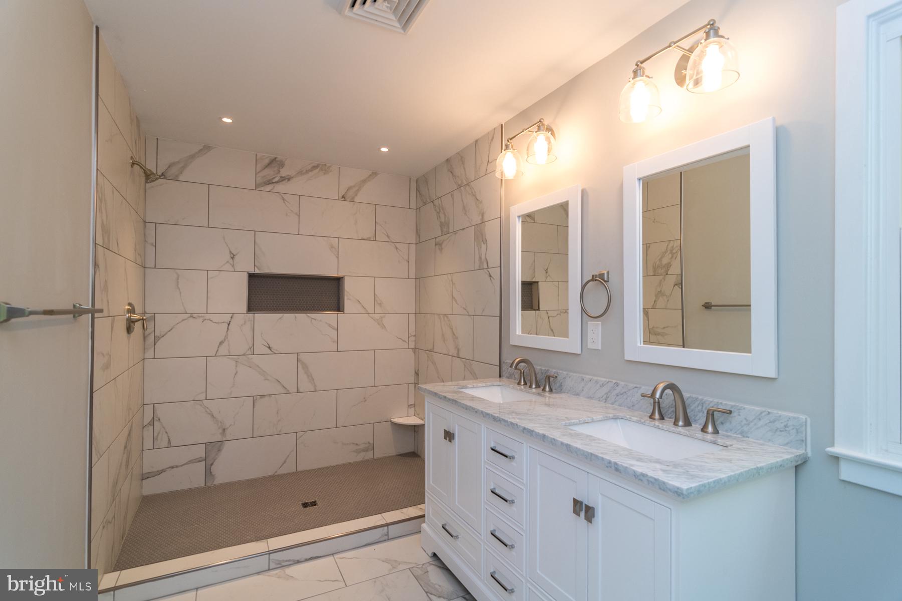 3697 Robin Road Furlong, PA 18925 - Photo 34 of 44 Master Bathroom new glass door on order