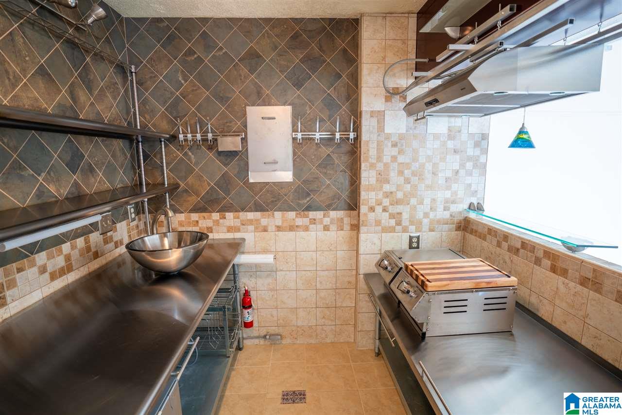 3350 Altamont Road South, Unit D22 Birmingham, AL 35205 - Photo 9 of 16