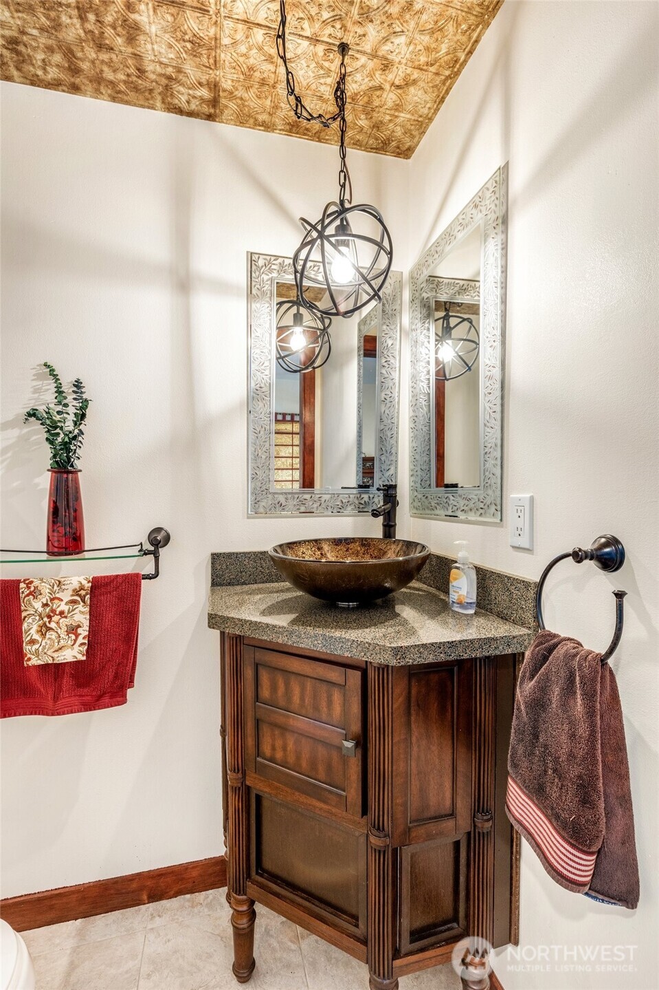 10320 Kay Way Mukilteo, WA 98275 - Photo 11 of 40