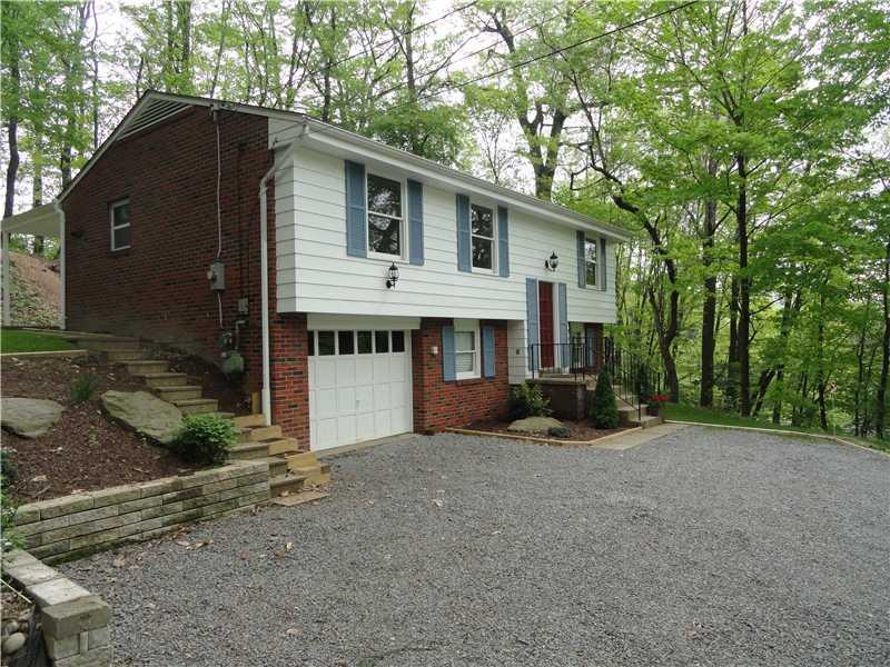 104 Oakglen Road Pittsburgh, PA 15237 - Photo 2 of 14 Exterior Front.