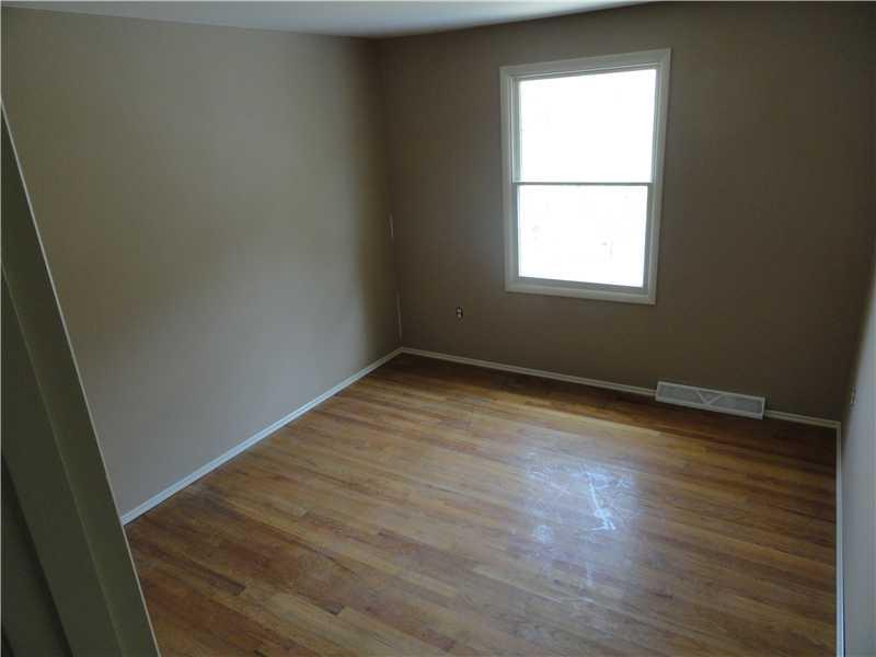 104 Oakglen Road Pittsburgh, PA 15237 - Photo 13 of 14 Bedroom.