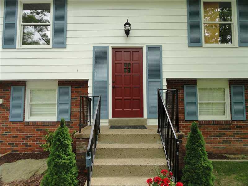 104 Oakglen Road Pittsburgh, PA 15237 - Photo 3 of 14 Exterior Front.