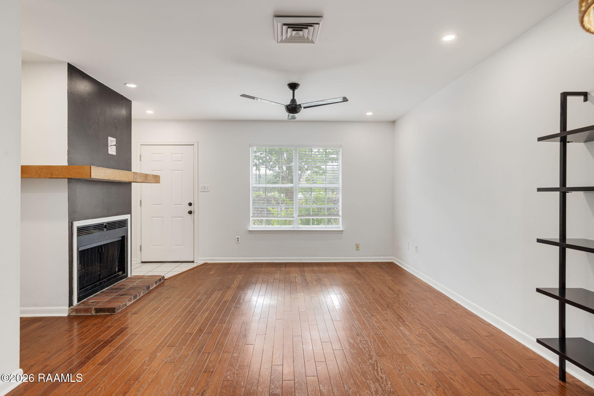 416 Doucet Road, Unit 1E Lafayette, LA 70503 - Photo 5 of 21 Gallery Image 5