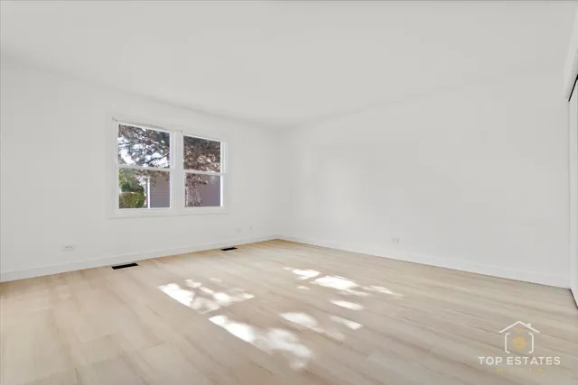 $689,900 | 523 Hamilton Avenue, Westmont, IL 60559