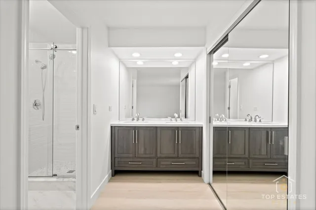 $689,900 | 523 Hamilton Avenue, Westmont, IL 60559