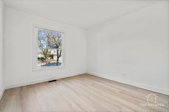 $689,900 | 523 Hamilton Avenue, Westmont, IL 60559