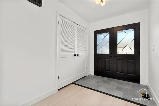 $689,900 | 523 Hamilton Avenue, Westmont, IL 60559