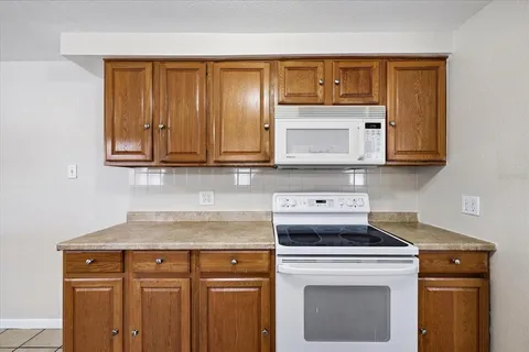 $350,000 | 3915 West State Street, Tampa, FL 33609