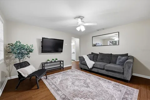 $350,000 | 3915 West State Street, Tampa, FL 33609