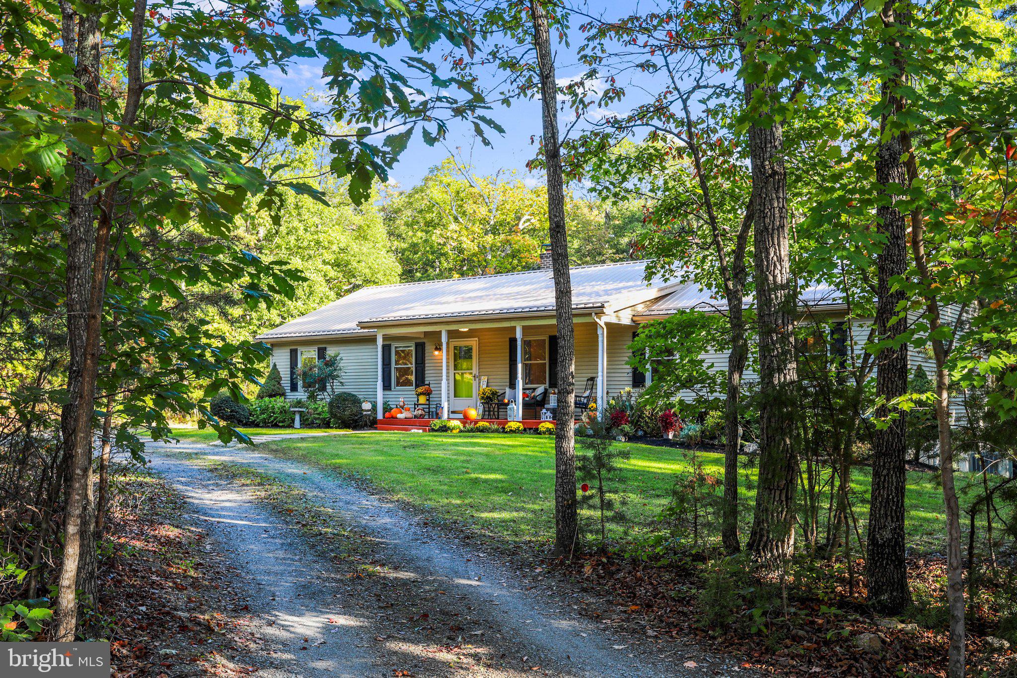 139 Nazareth Drive Fort Valley, VA 22652 - Photo 6 of 31 Circular Drive Front Porch