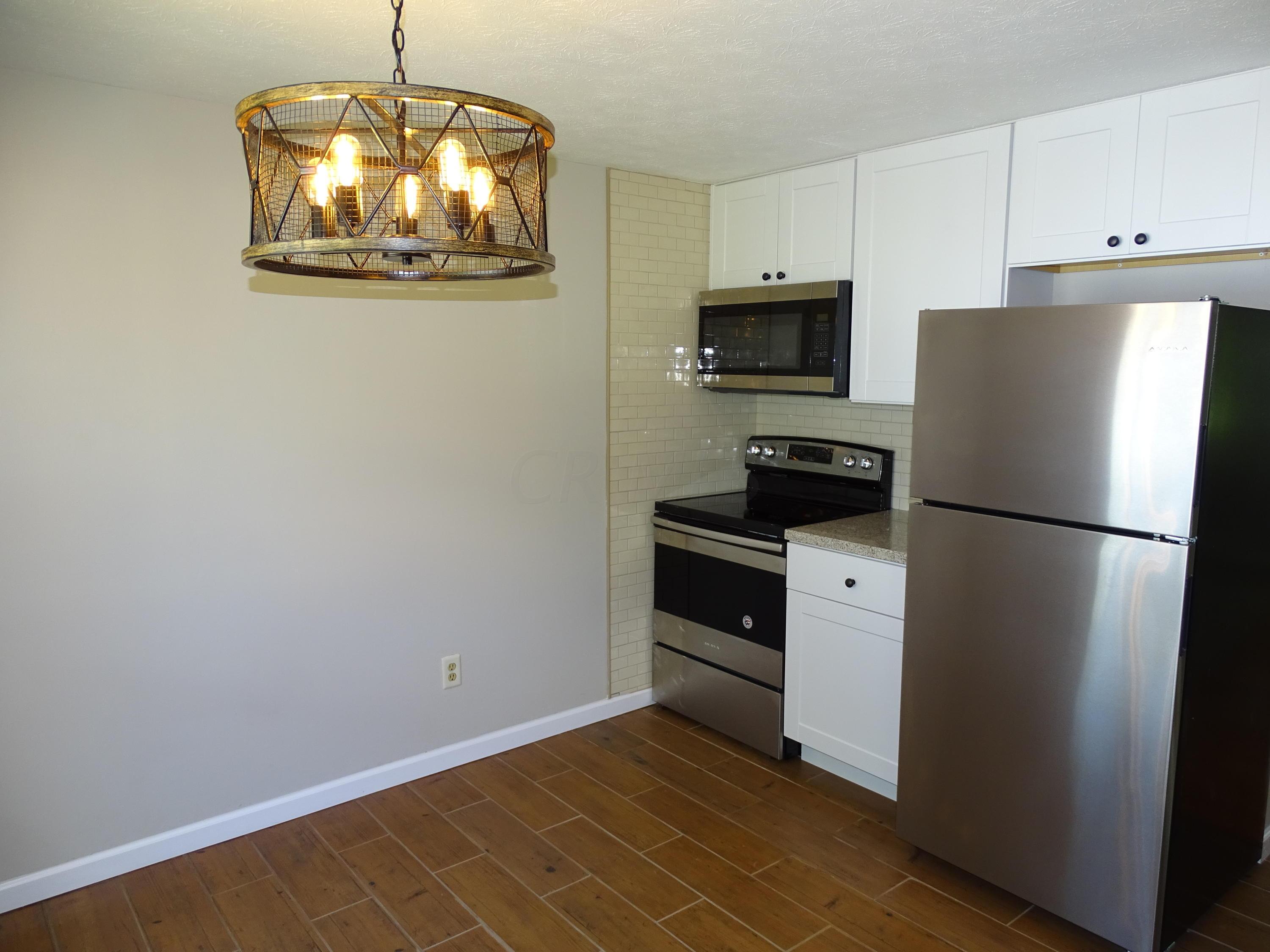 2076 Brookfield Road Columbus, OH 43229 - Photo 7 of 25 Gallery Image 7