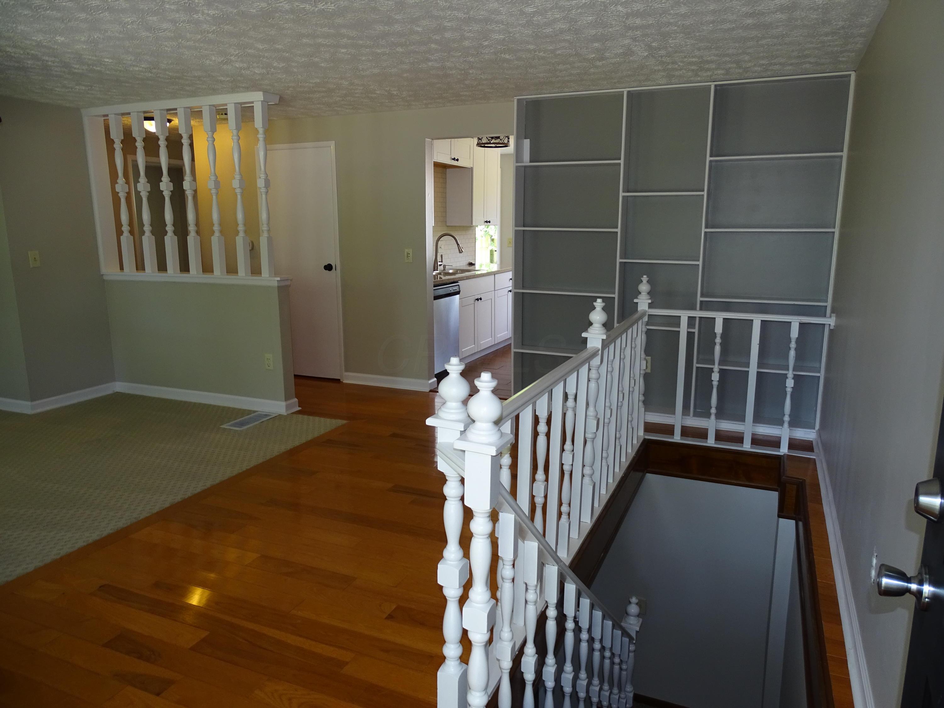 2076 Brookfield Road Columbus, OH 43229 - Photo 10 of 25 Gallery Image 10