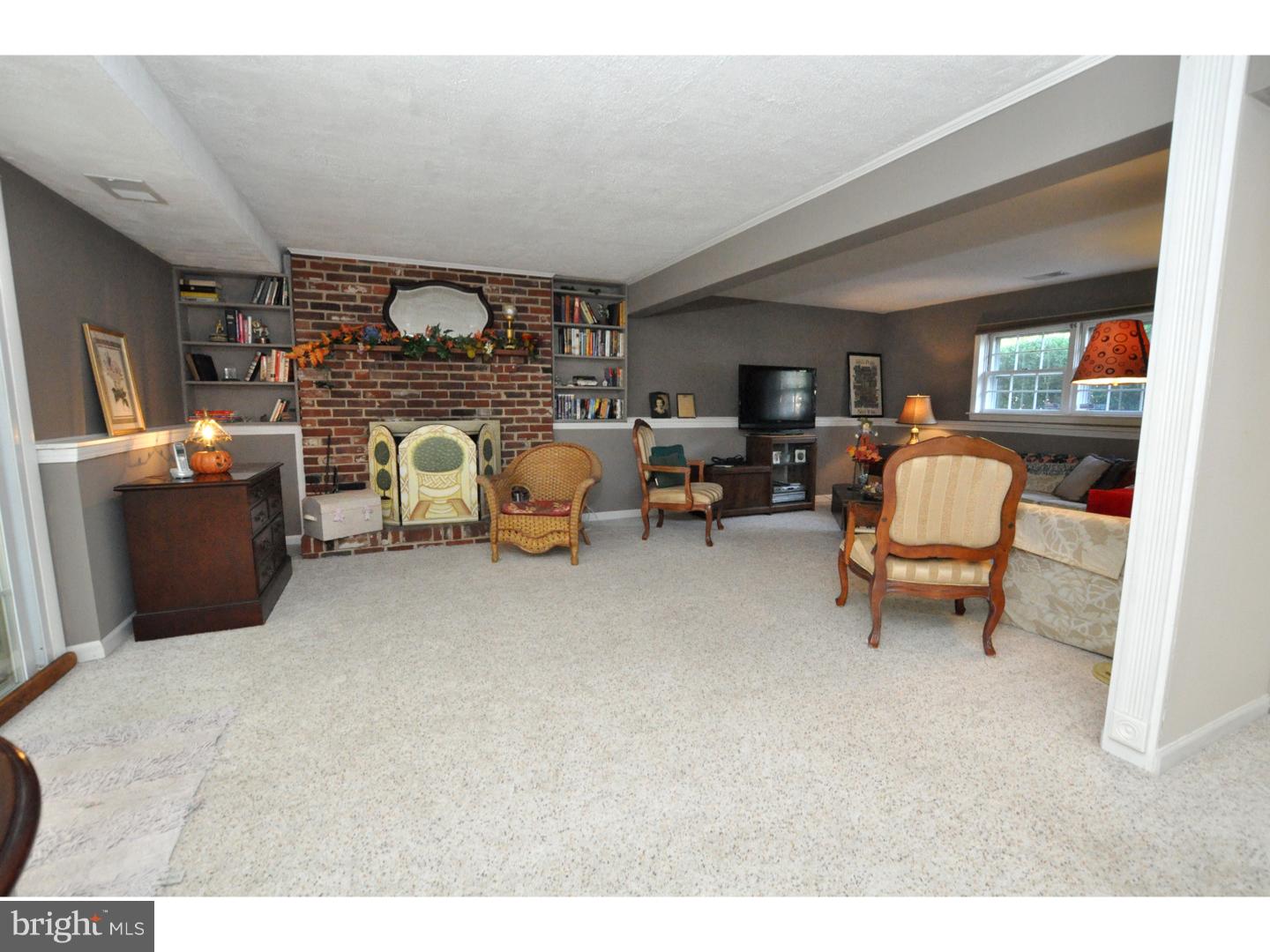 121 Hamilton Road Marlton, NJ 08053 - Photo 14 of 25 Family Room