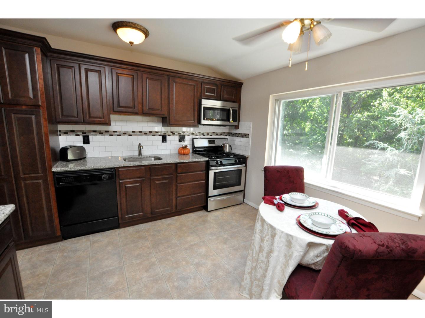 121 Hamilton Road Marlton, NJ 08053 - Photo 8 of 25 Kitchen