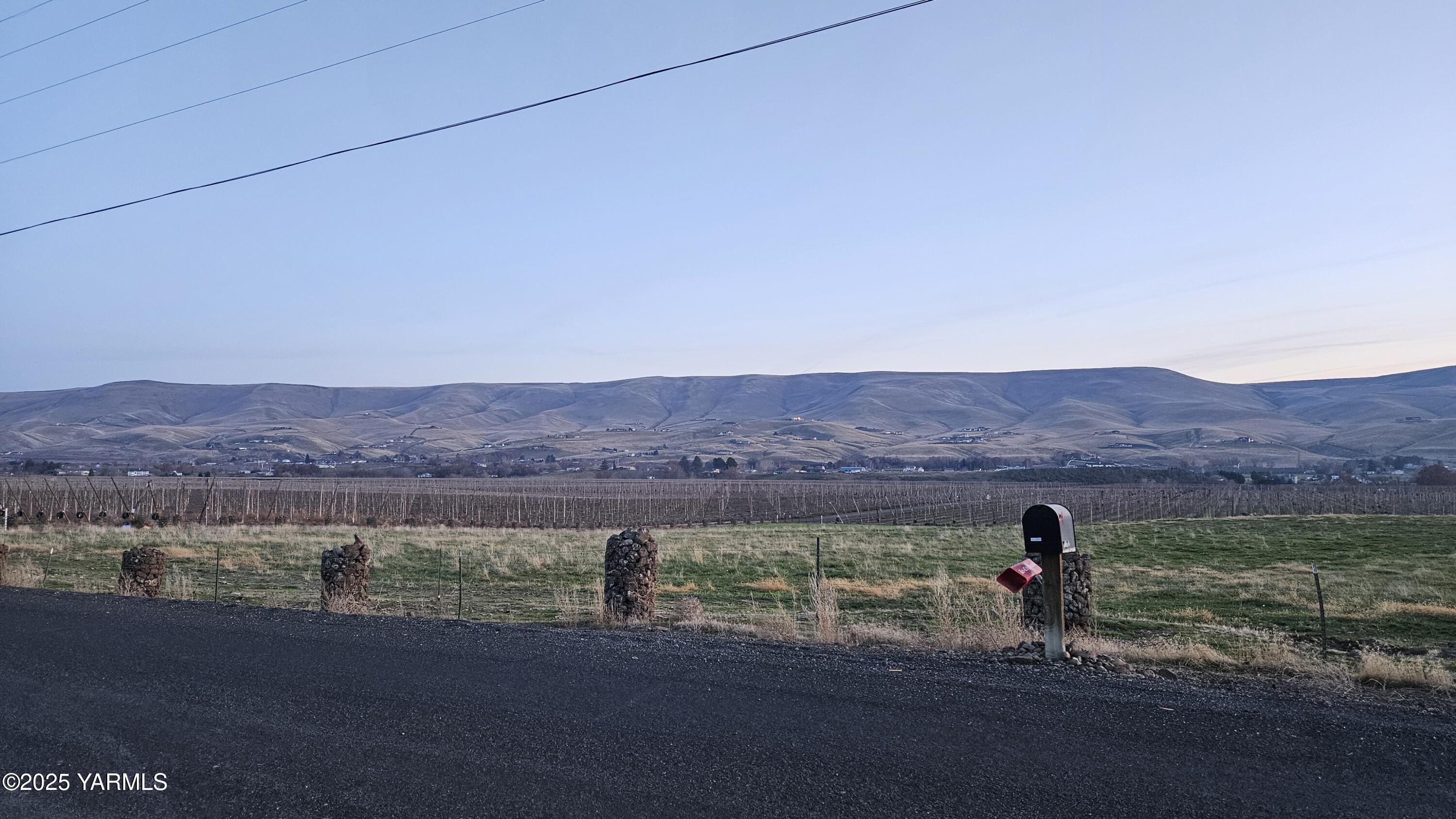 163106 West North River Road Prosser, WA 99350 - Photo 12 of 33 20251130_162012