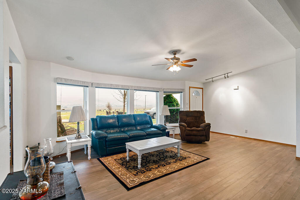 163106 West North River Road Prosser, WA 99350 - Photo 27 of 33 163106WNorthRiverRd-5